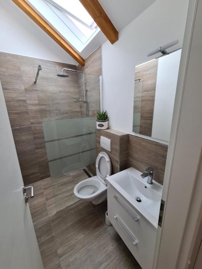 Apartman Bracera Примоштен Екстер'єр фото
